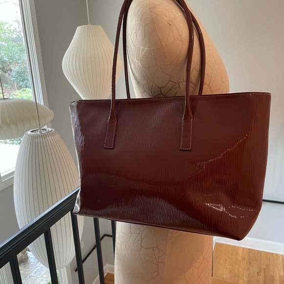 Prada Rust Patent Leather Shoulder Bag WITH AUTHENTICITY CARD - Picture 3 of 14